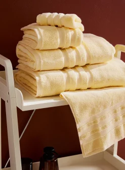 Luxurious organic cotton towels