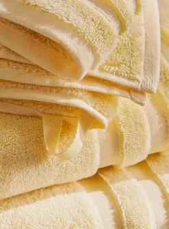 Luxurious organic cotton towels