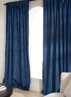 Luxurious velvet curtain