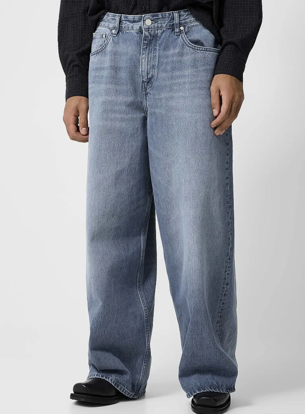 Lyon extra-wide-leg faded jean