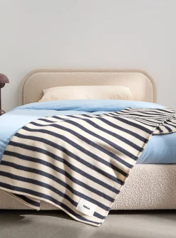 Magpie broad stripes 100% lambswool throw