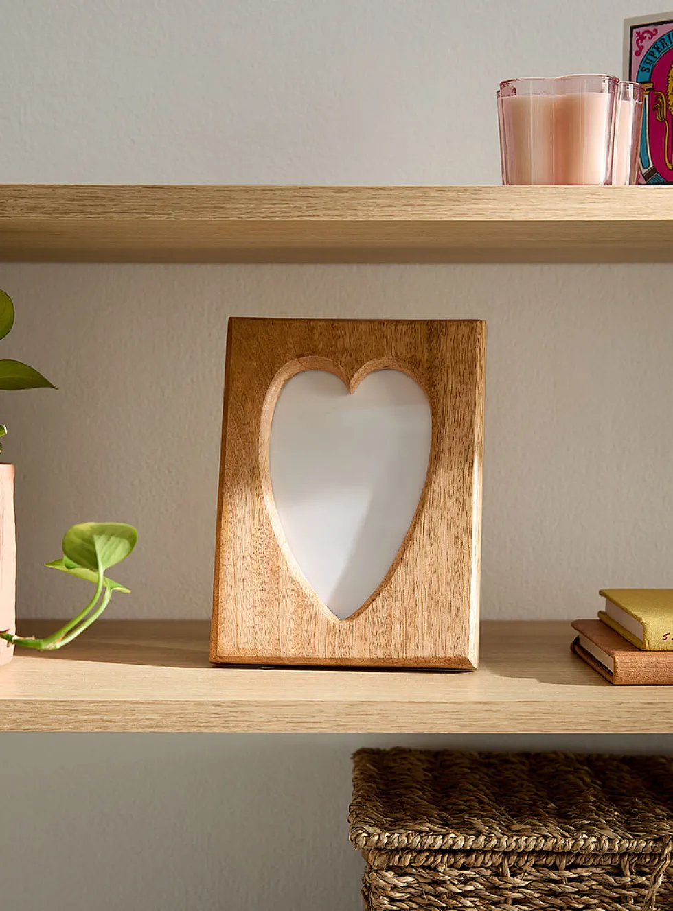 Mango wood heart frame