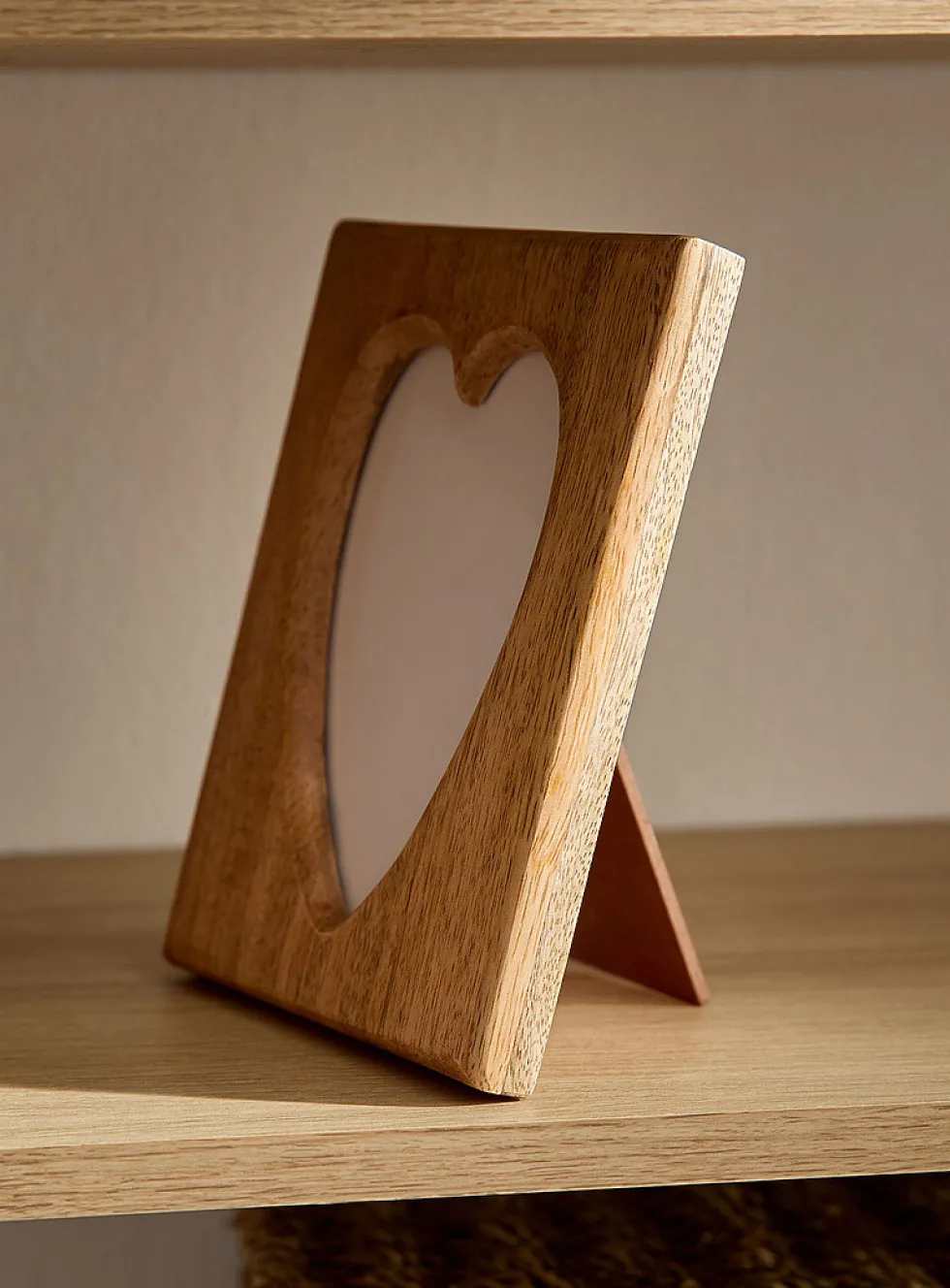 Mango wood heart frame