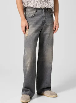 Mass distressed faded wide-leg jean