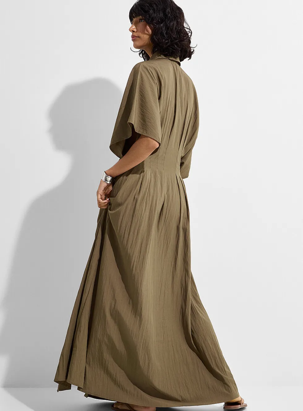 Maxi pleated cinched dress