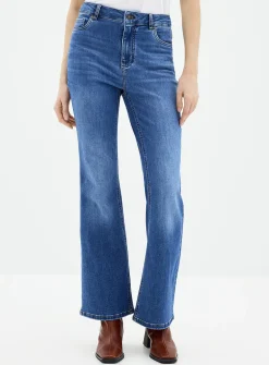 Medium-indigo stretch jean