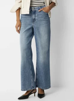 Medium-indigo stretch jean
