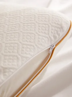 Memory foam pillow