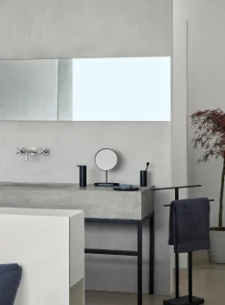 Menoto steel towel rack