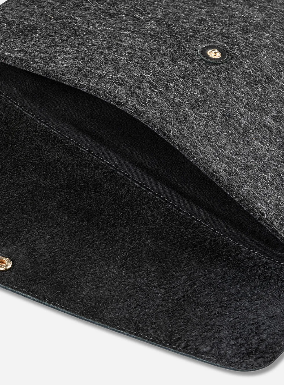 Merino wool laptop pouch