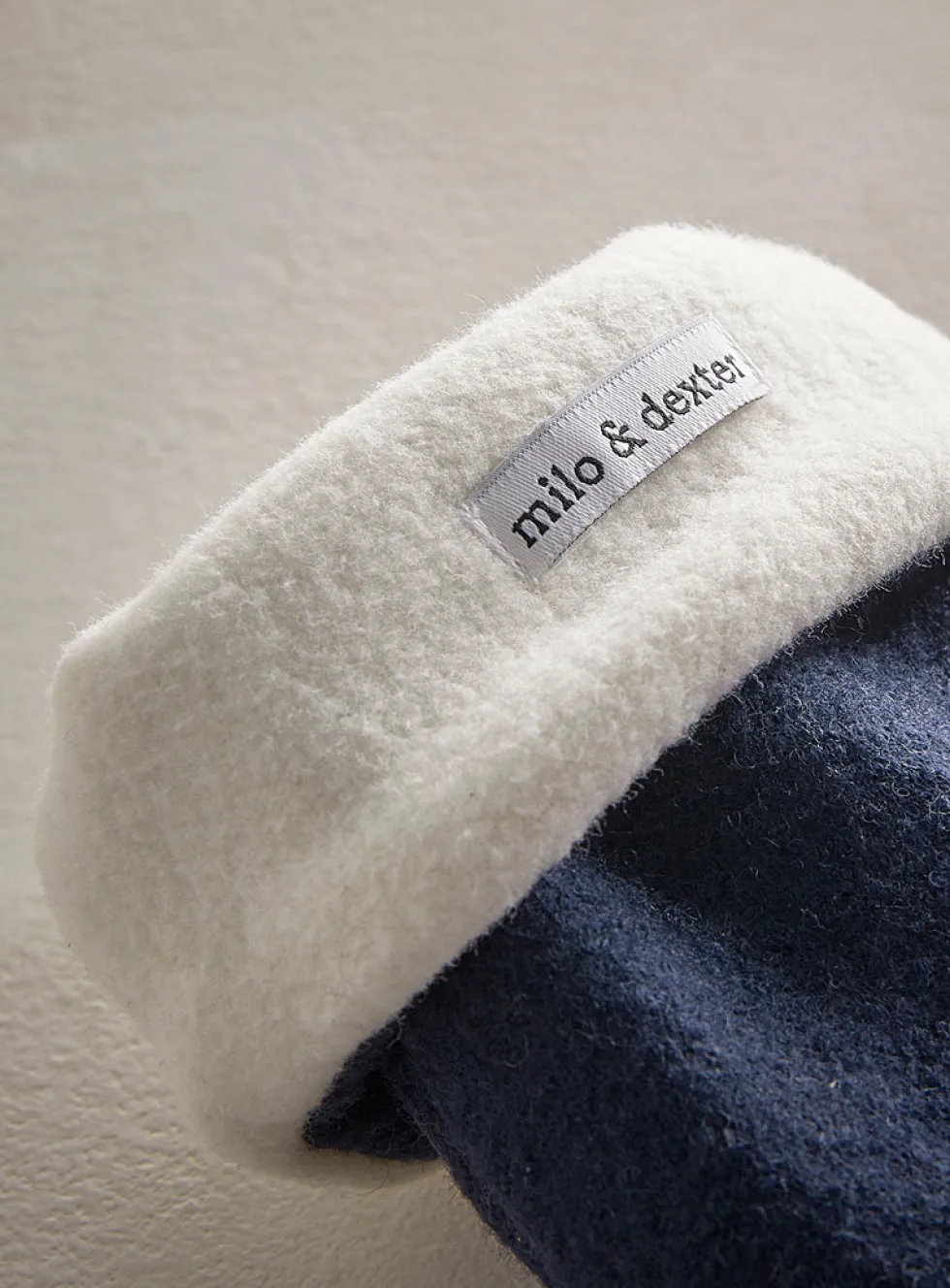 Merino wool mitten