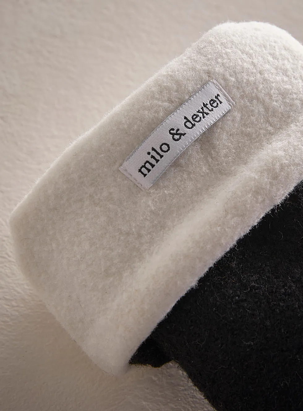 Merino wool mitten