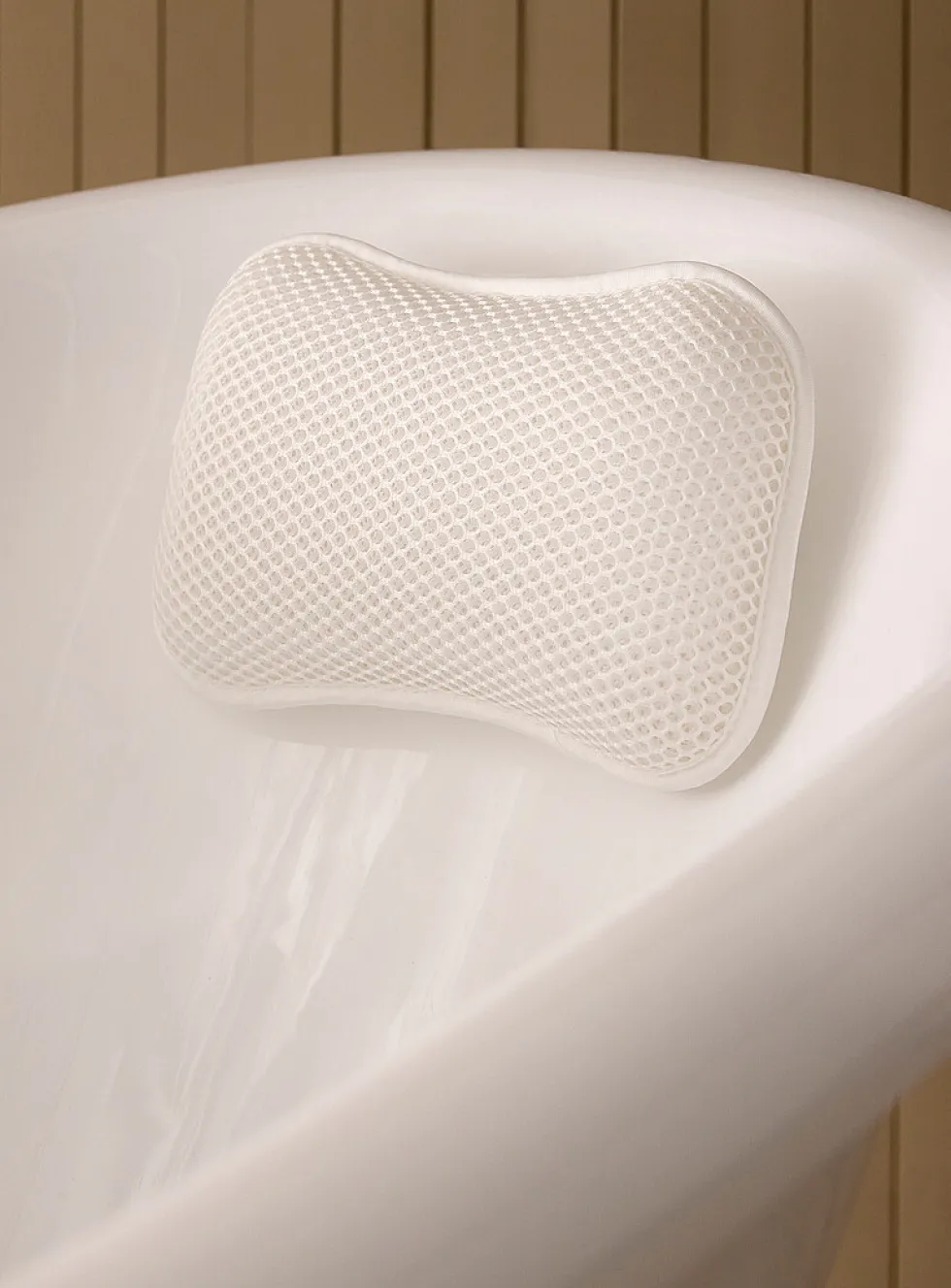 Mesh bath cushion