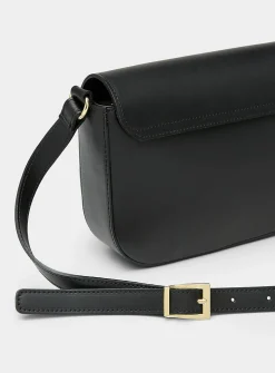 Metal buckle leather saddle bag