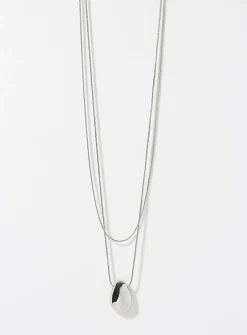Metallic teardrop double chain