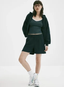 Mid-thigh fleece short