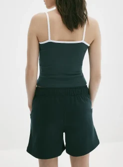 Mid-thigh fleece short