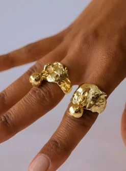 Mineral Aegis brass ring