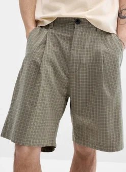 Mini-check pleated Bermudas