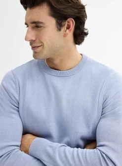 Minimalist crew-neck sweater