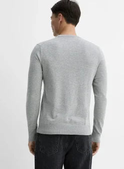 Minimalist crew-neck sweater