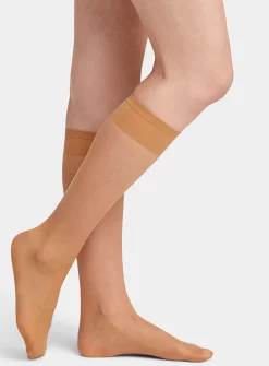 Minimalist knee-highs