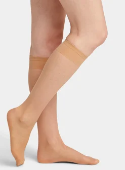 Minimalist knee-highs