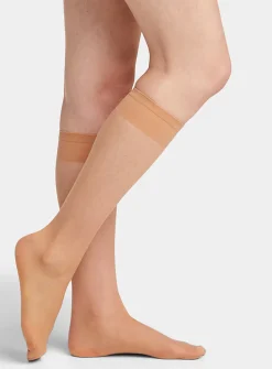 Minimalist knee-highs