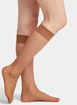 Minimalist knee-highs