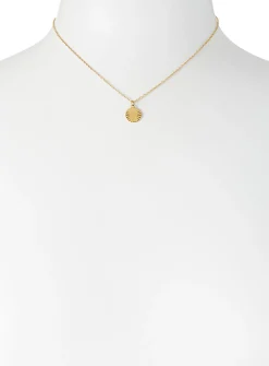 Minimalist medallion chain