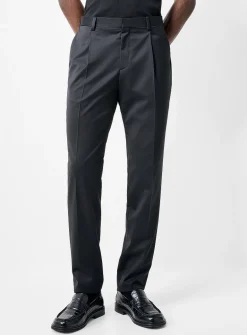 Minimalist pleated pant