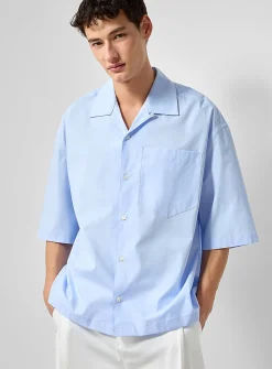 Minimalist poplin camp shirt