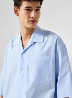 Minimalist poplin camp shirt