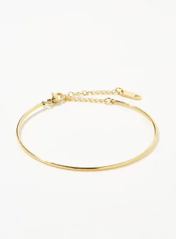Minimalist rigid bracelet