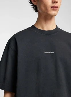 Minimalist signature T-shirt