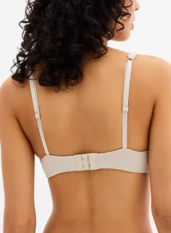 Minimalist solid-colour plunge bra