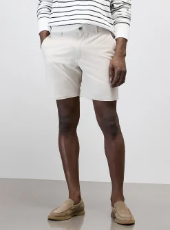 Minimalist stretch short