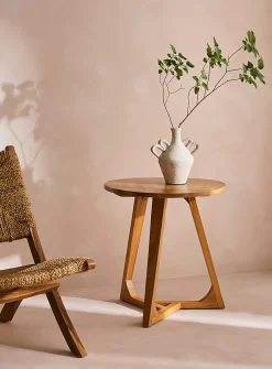 Minimalist teakwood side table
