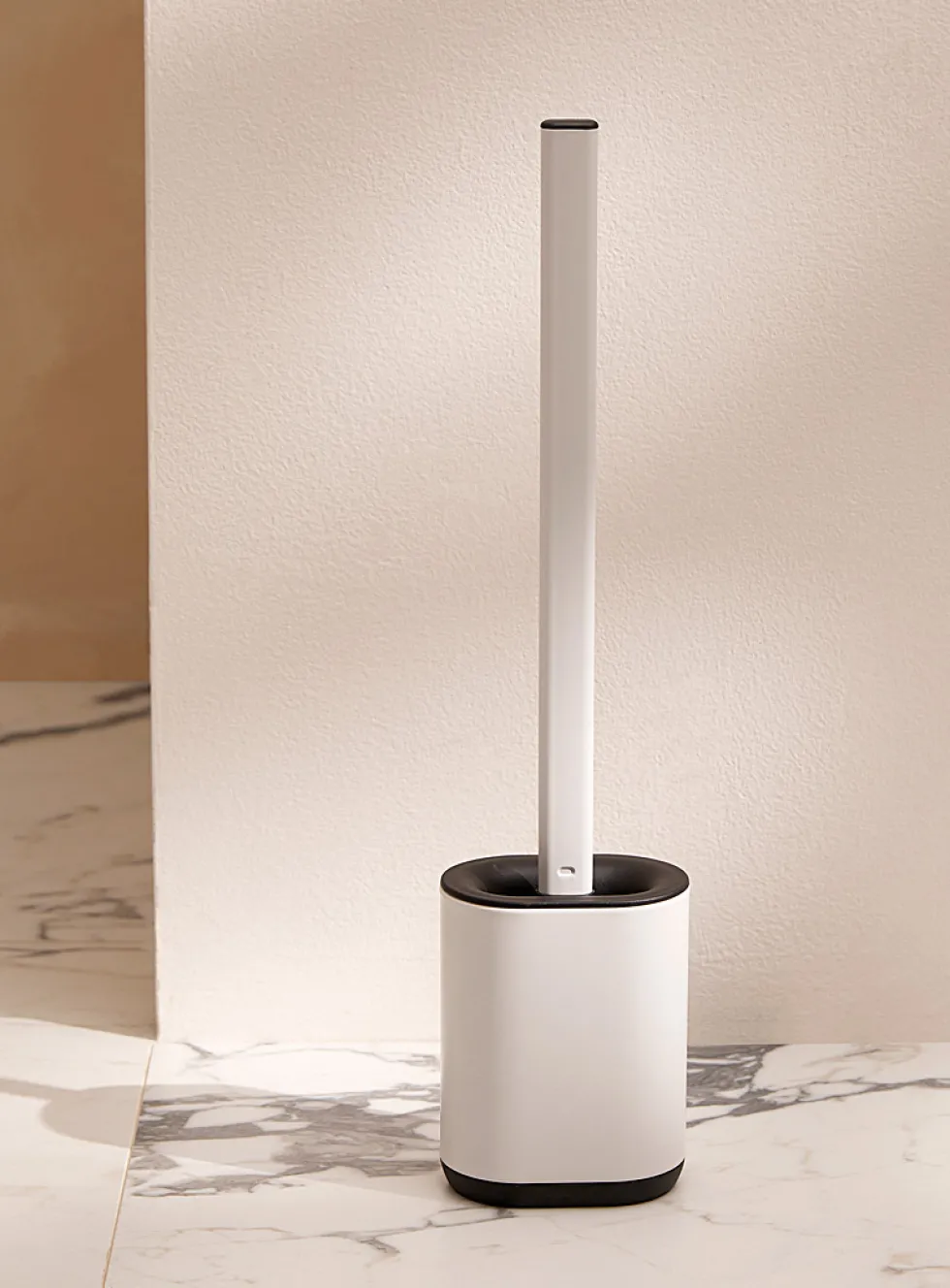 Minimalist toilet brush