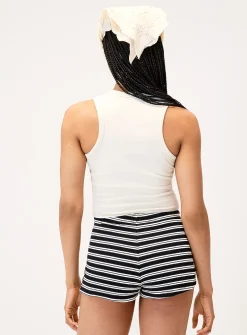 Mixed stripes micro-short