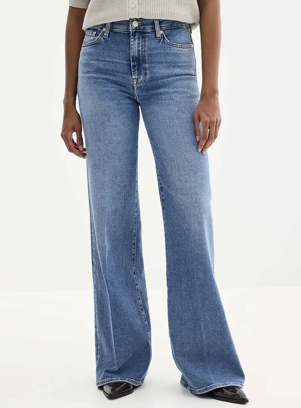 Modern Dojo faded jean