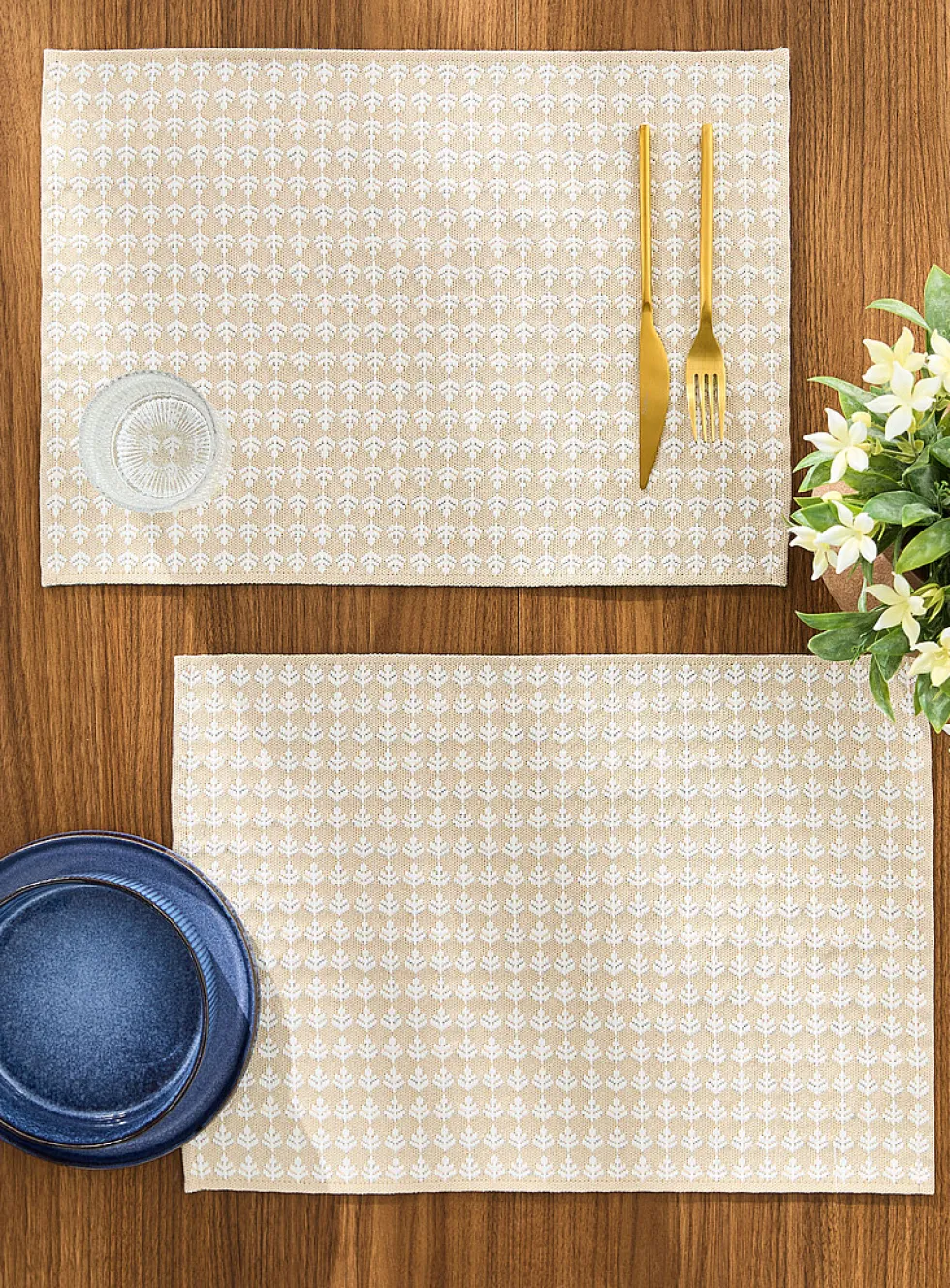 Modern foliage tapestry placemats