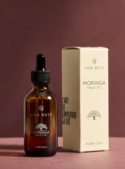 Moisturizing organic moringa oil