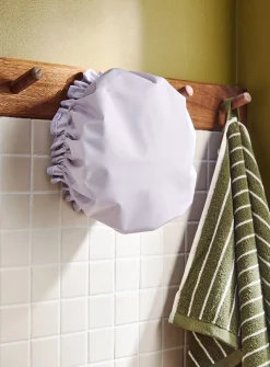 Monochromatic shower cap
