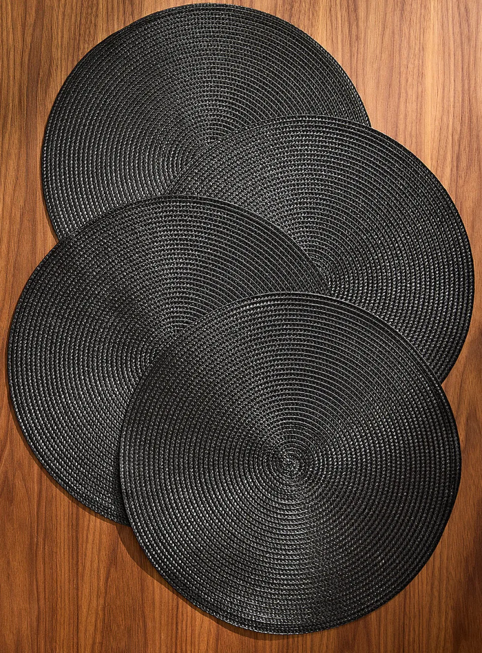 Monochrome braided placemats