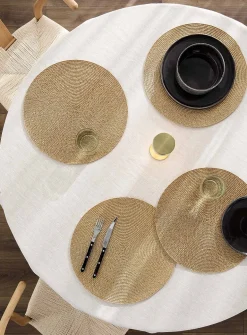 Monochrome braided placemats
