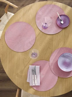 Monochrome braided placemats