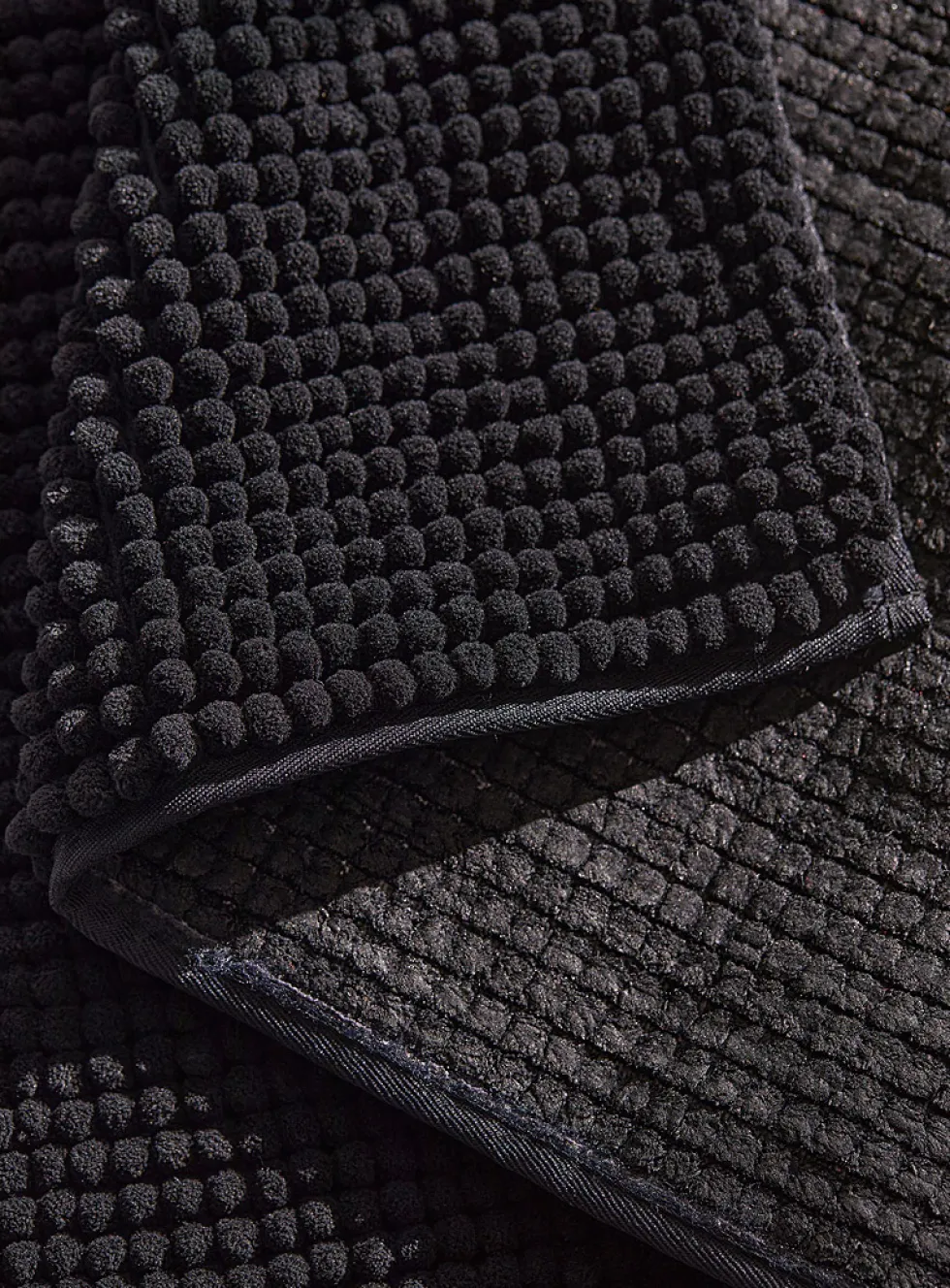 Monochrome chenille bath mat