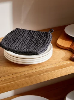 Monochrome crocheted trivet