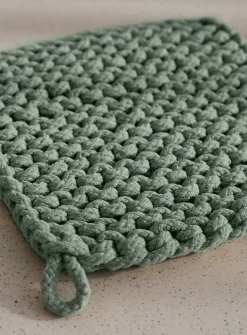 Monochrome crocheted trivet